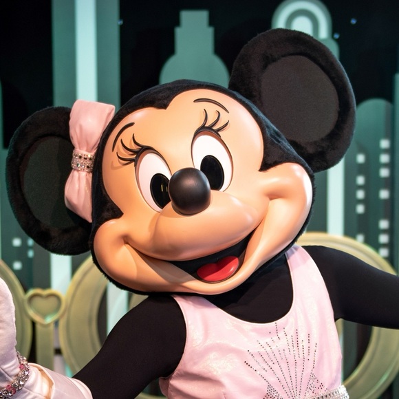 Meet your Posher, Renee - Picture 2 of 2